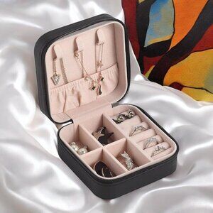 Compact Travel Jewelry Organizer Portable Zipper Case Rings Earrings Necklace